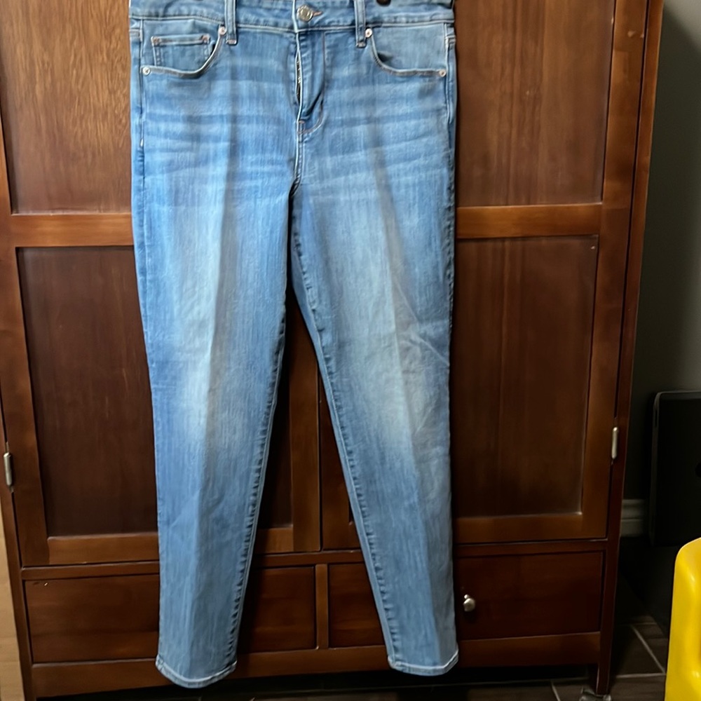 Gently worn jeans. Stretchy fabric.